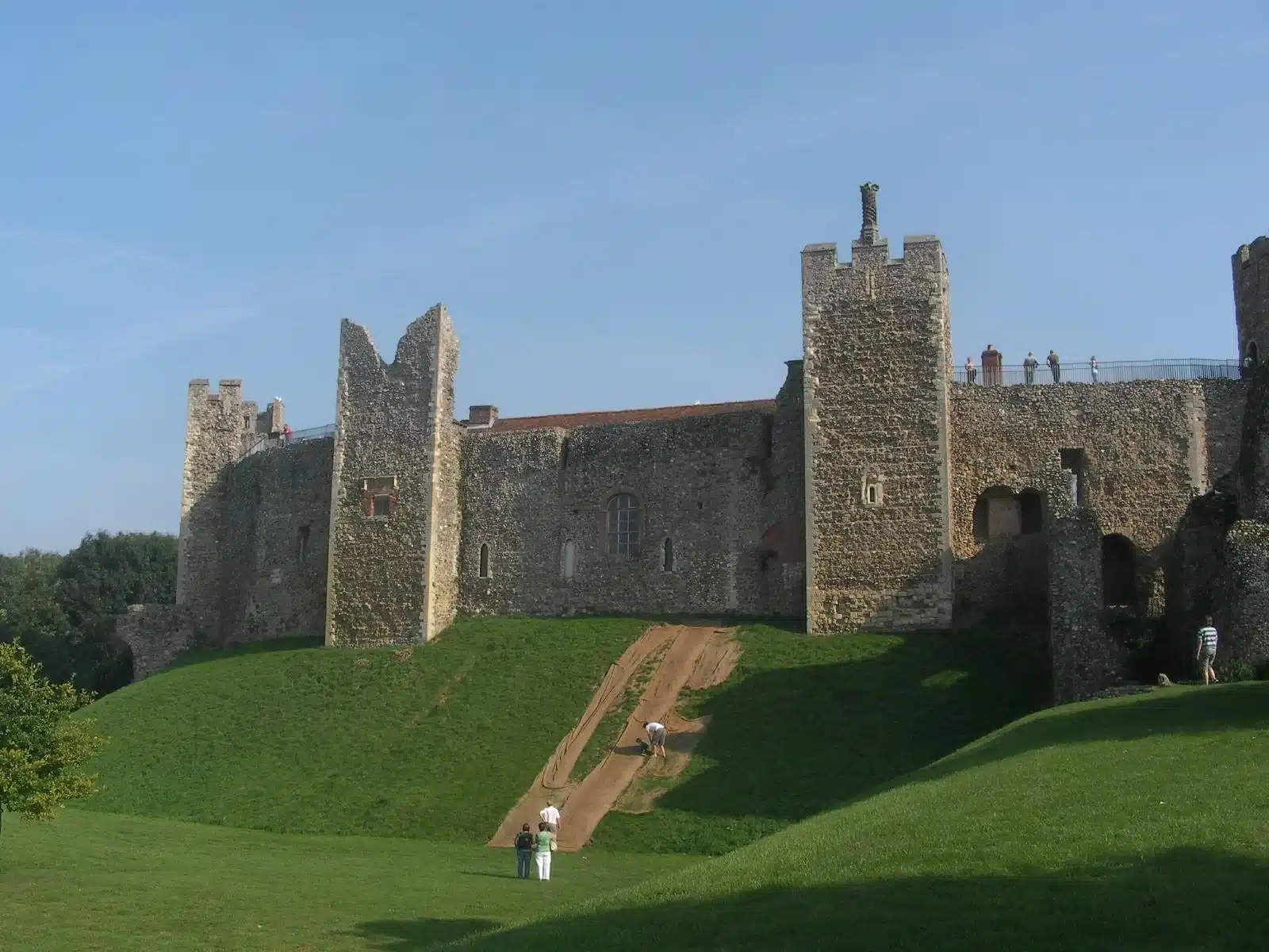 Historic sites in Suffolk: Framlingham Castle with its impressive medieval walls and surrounding green parkland.